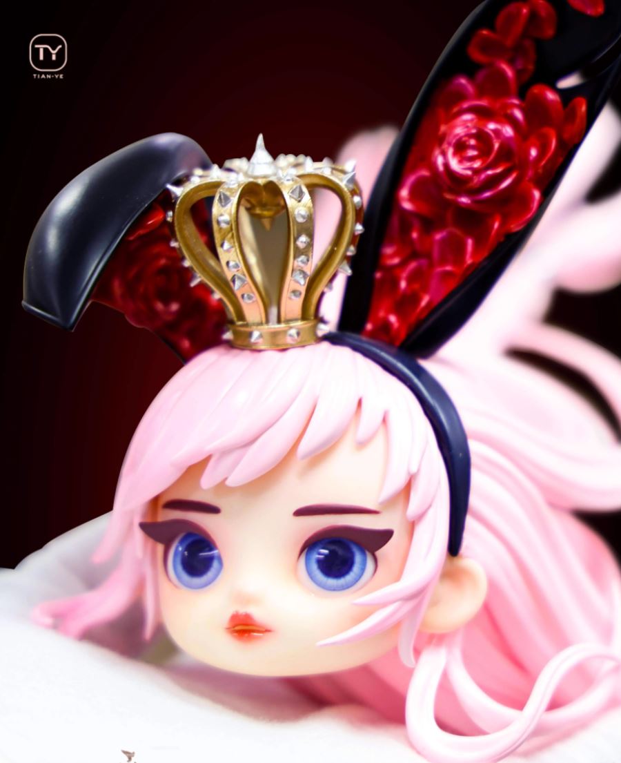 Queen Of Heart - Alice's Adventures in Wonderland