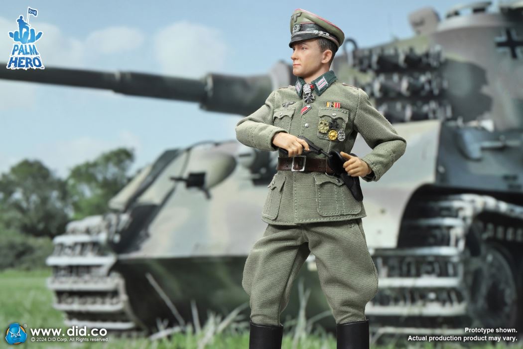 World War II German tank commander Otto Carius 1/12
