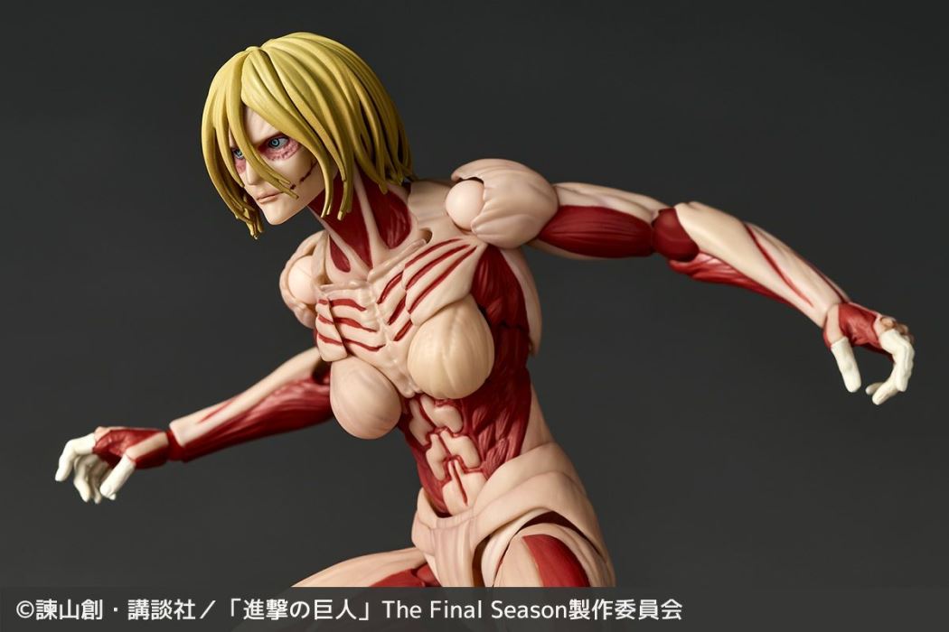 Revoltech Amazing Yamaguchi Attack on Titan Female Titan