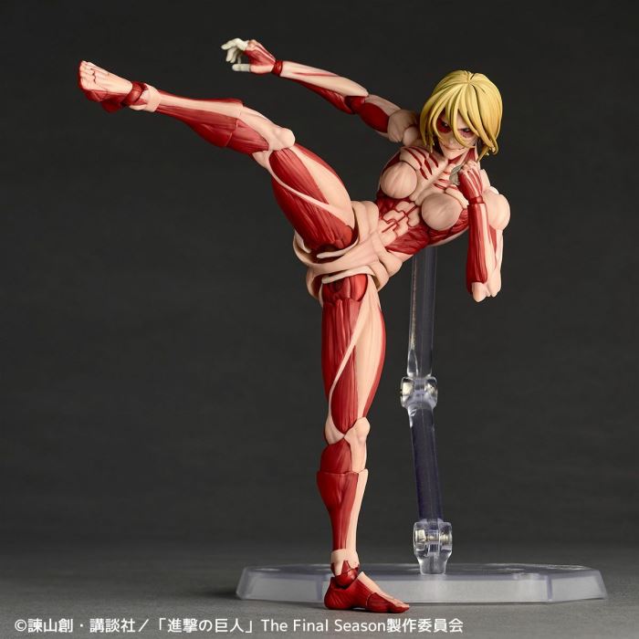 Revoltech Amazing Yamaguchi Attack on Titan Female Titan
