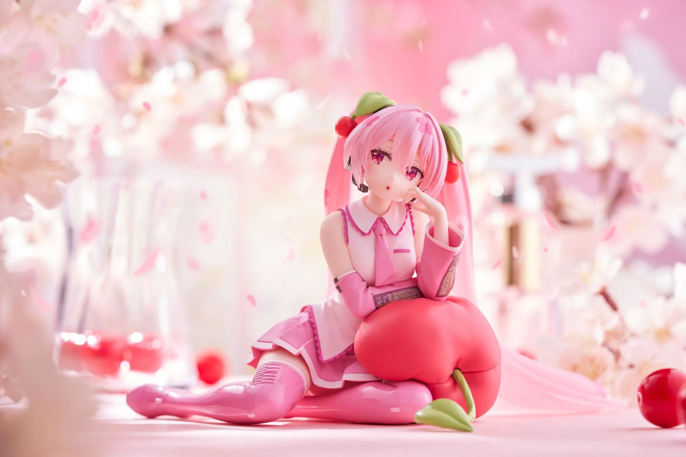 Desktop Cute Sakura Hatsune Miku