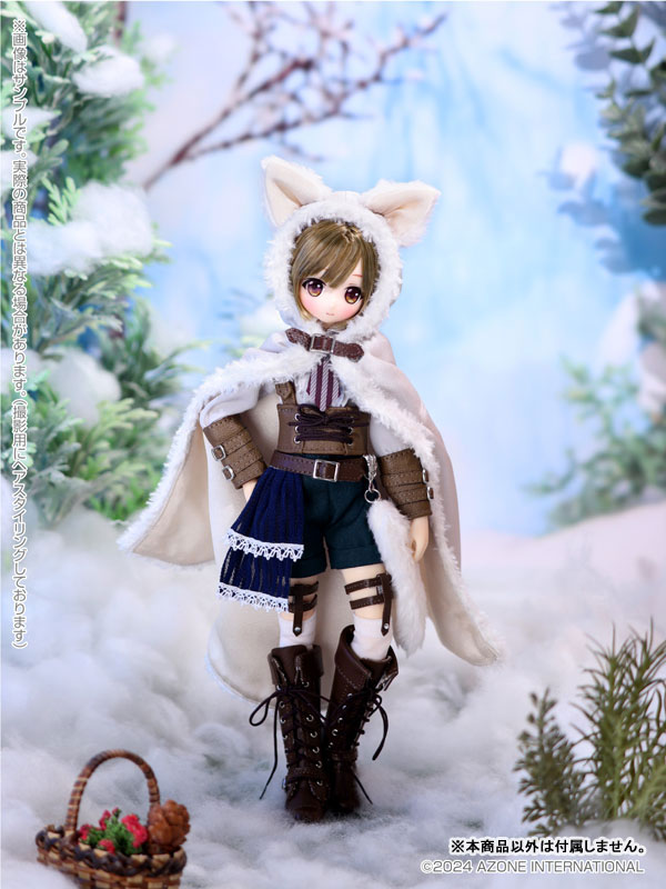 Alvastaria Tio -Snow White Cat and the Wolf of the Winter Forest-