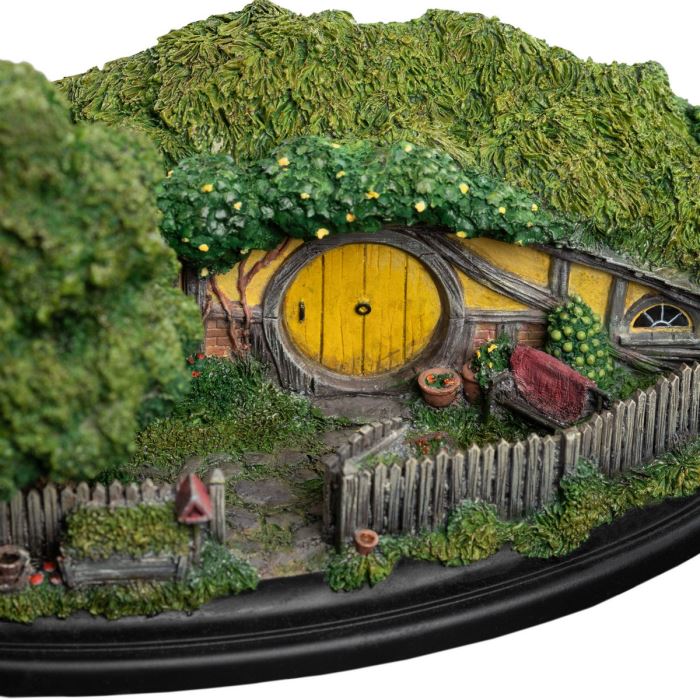The Lord of the Rings Scene - The Hobbit Cave No. 1/Cave No. 25
