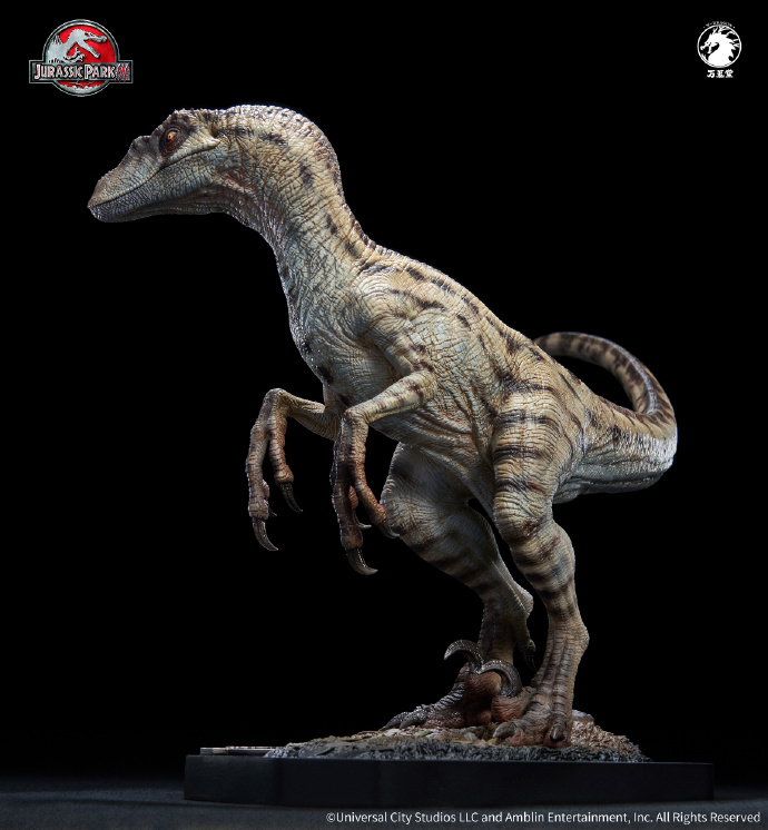 Wan Long Tang Studio - 1/10 Statue Jurassic Park III Female Velociraptor Licensed by Universal Pictures
