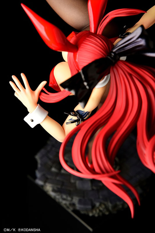 FAIRY TAIL Erza Scarlet High Kick ver. Bunny [Crimson / Black / White] 1/6
