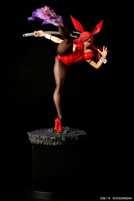 FAIRY TAIL Erza Scarlet High Kick ver. Bunny [Crimson / Black / White] 1/6