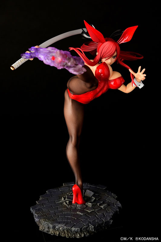 FAIRY TAIL Erza Scarlet High Kick ver. Bunny [Crimson / Black / White] 1/6