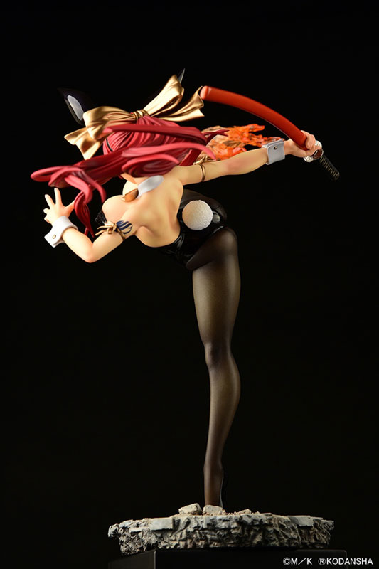 FAIRY TAIL Erza Scarlet High Kick ver. Bunny [Crimson / Black / White] 1/6