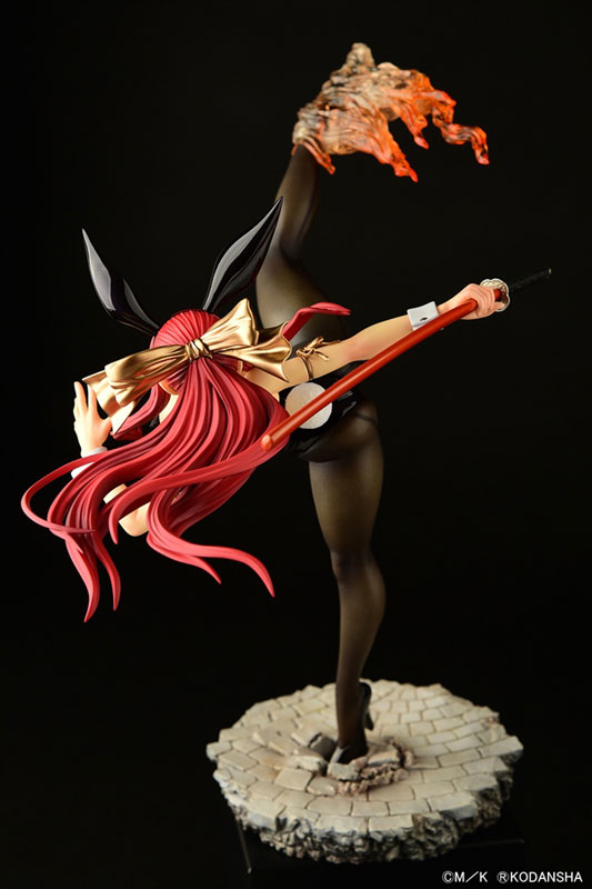 FAIRY TAIL Erza Scarlet High Kick ver. Bunny [Crimson / Black / White] 1/6
