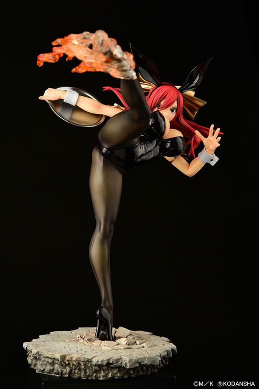 FAIRY TAIL Erza Scarlet High Kick ver. Bunny [Crimson / Black / White] 1/6
