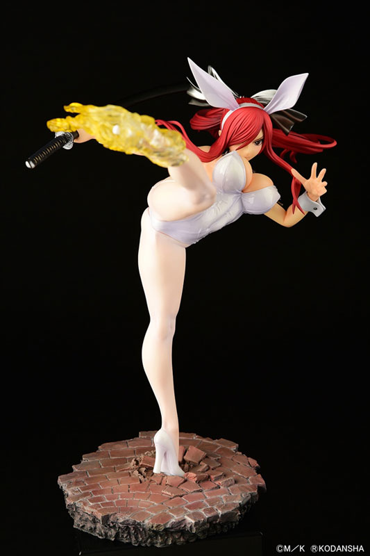 FAIRY TAIL Erza Scarlet High Kick ver. Bunny [Crimson / Black / White] 1/6