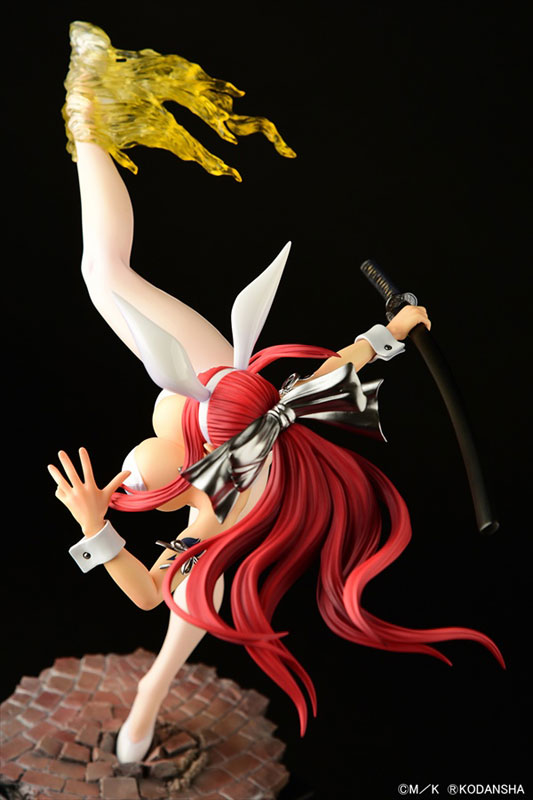 FAIRY TAIL Erza Scarlet High Kick ver. Bunny [Crimson / Black / White] 1/6