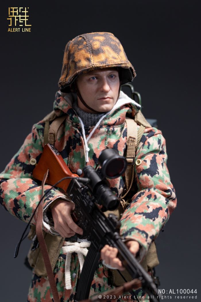 World War II German Waffen SS Soldier 1/6