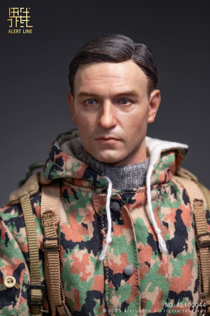 World War II German Waffen SS Soldier 1/6