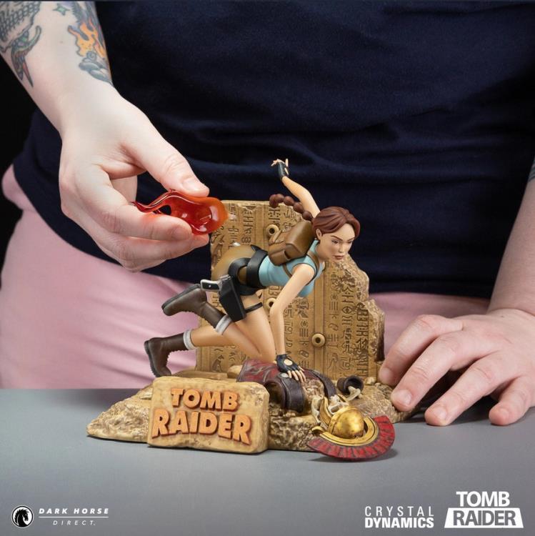 Tomb Raider Lara Croft (Classic Era) Statue