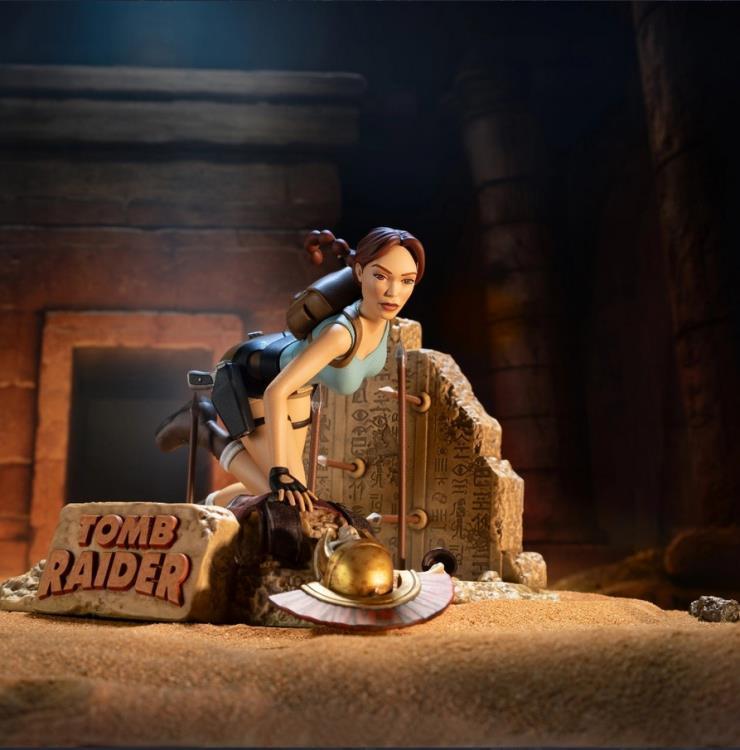 Tomb Raider Lara Croft (Classic Era) Statue