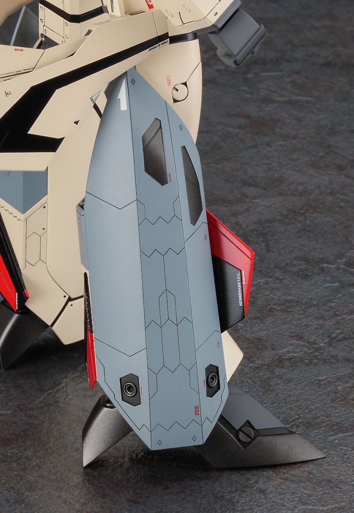 YF-19 Battroid Macross Plus