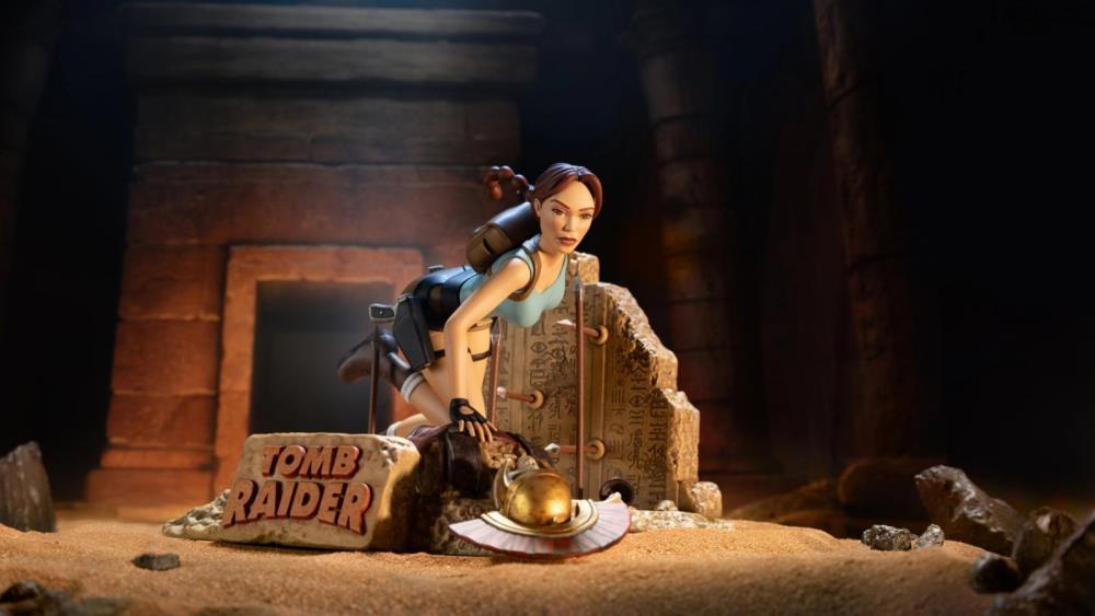 Tomb Raider Lara Croft (Classic Era) Statue