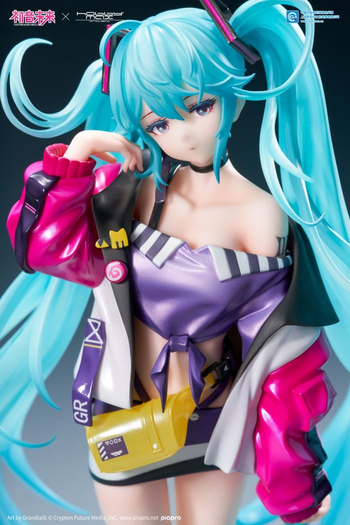 Fashion Street Ver. Miku Hatsune - VOCALOID