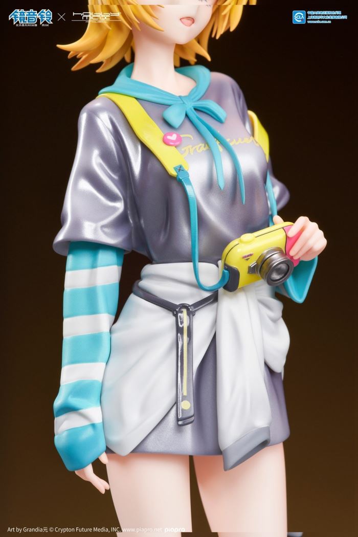 Fashion Street Ver. Rin Kagamine – VOCALOID