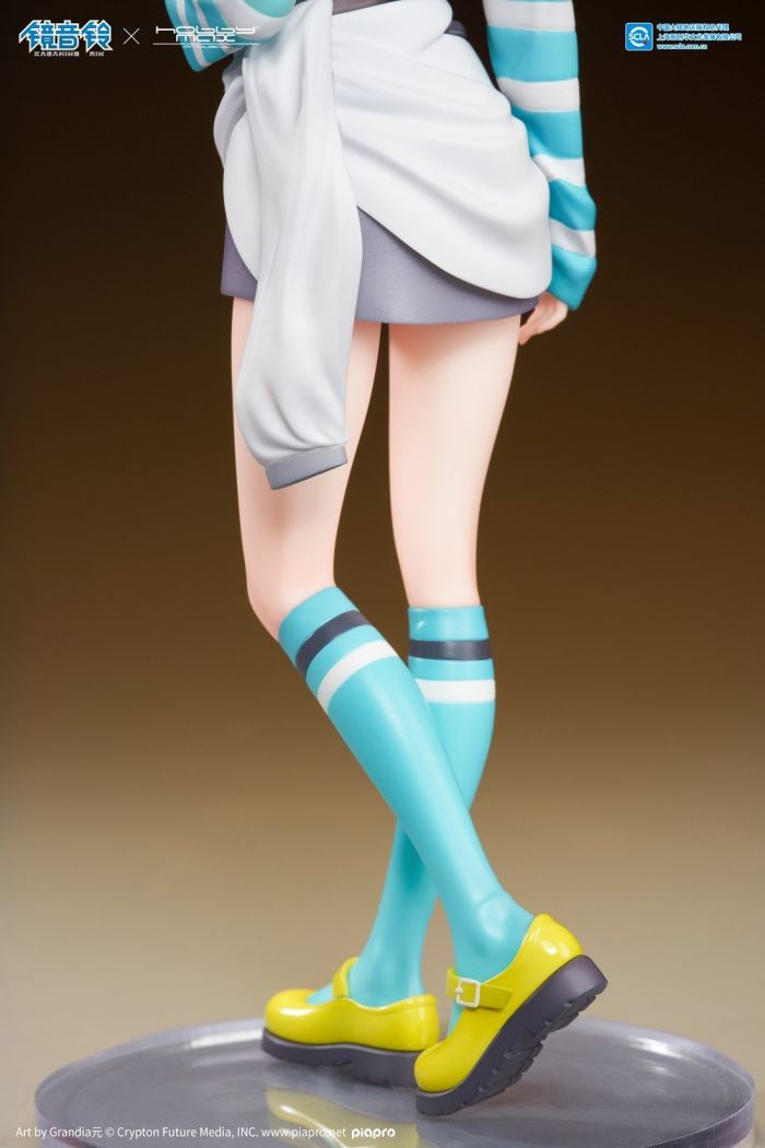 Fashion Street Ver. Rin Kagamine – VOCALOID