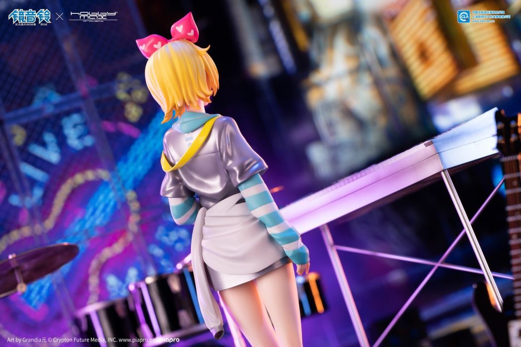 Fashion Street Ver. Rin Kagamine – VOCALOID