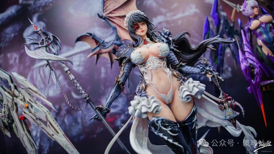 Dragon Queen/ Maid Avril – Original Design