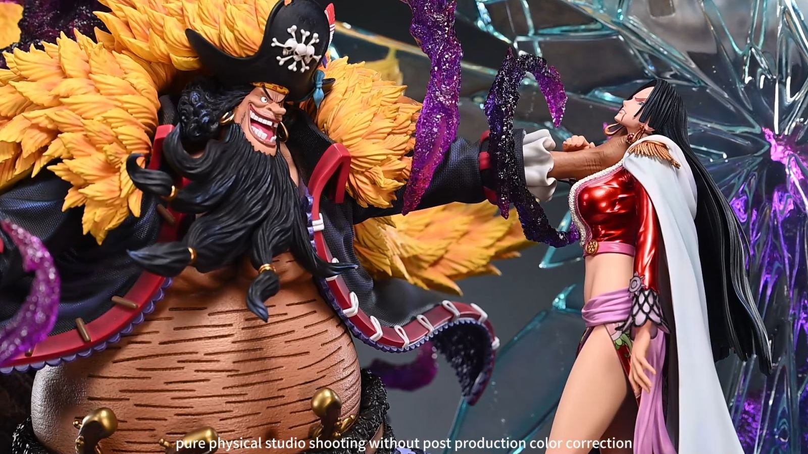 Blackbeard vs Boa - One Piece