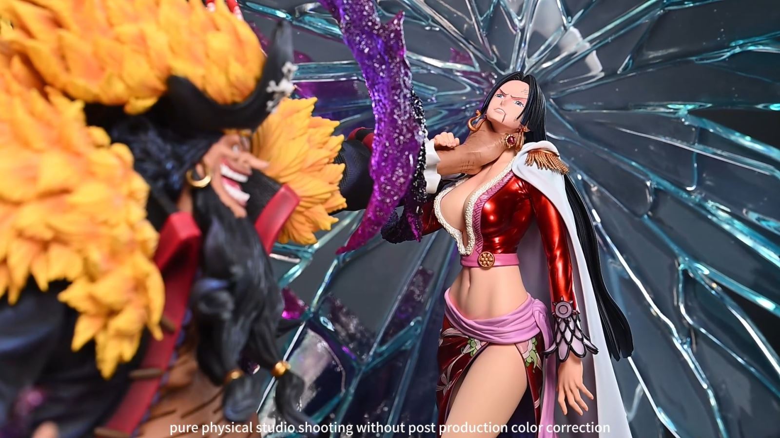 Blackbeard vs Boa - One Piece