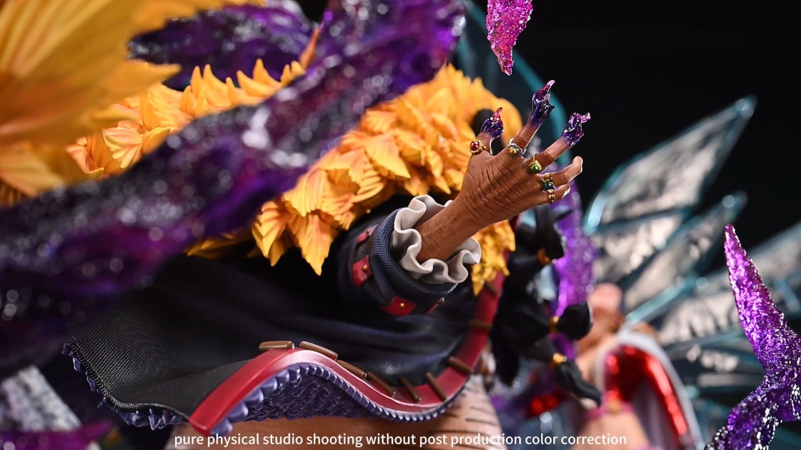 Blackbeard vs Boa - One Piece