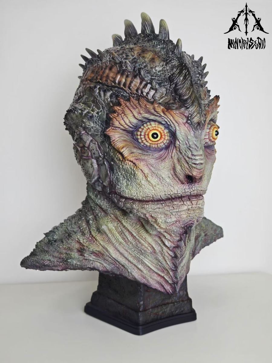 Chameleon Man 1/1 Bust