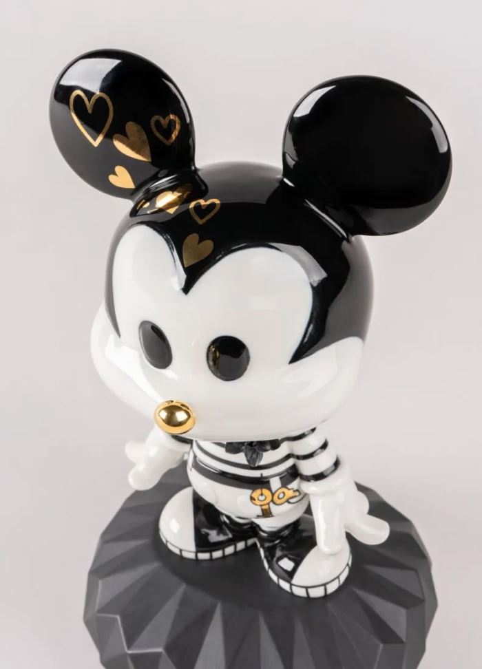MICKEY BLACK & WHITE