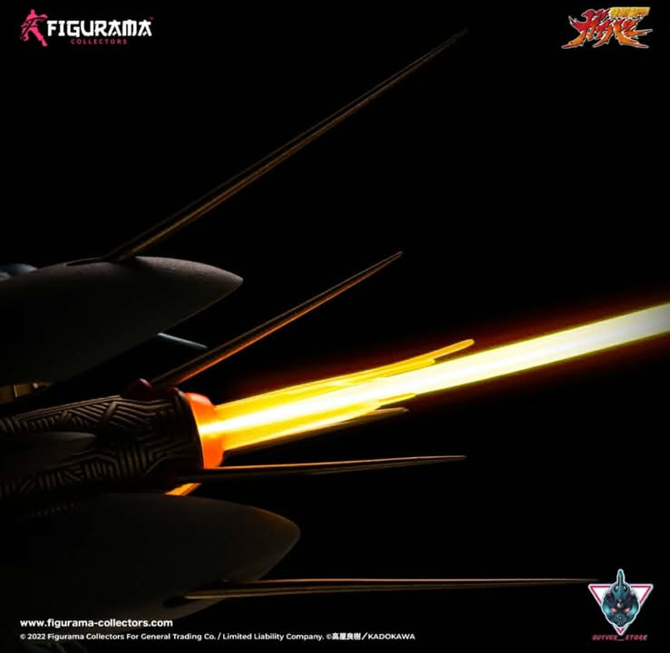 Guyver Store X Figurama Collectable 1:6 Guyver 1 vs Guyot with LED