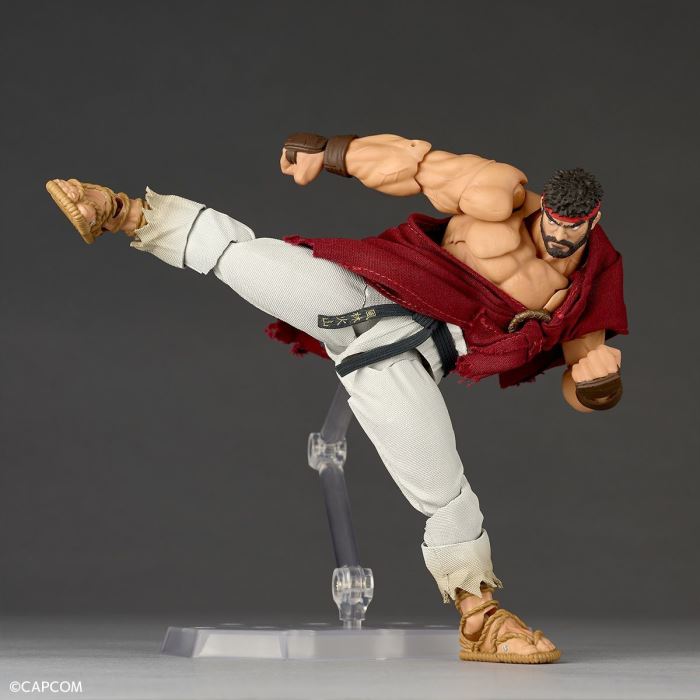 Revoltech Amazing Yamaguchi Street Fighter 6 Ryu