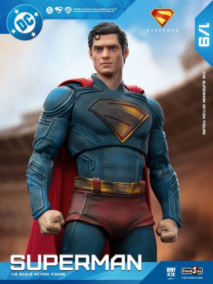 Battle-Damaged New Superman 1/9
