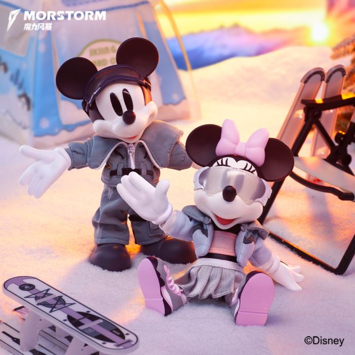 Ski Club Mickey / Minnie / Goofy / Daisy / Donald Duck