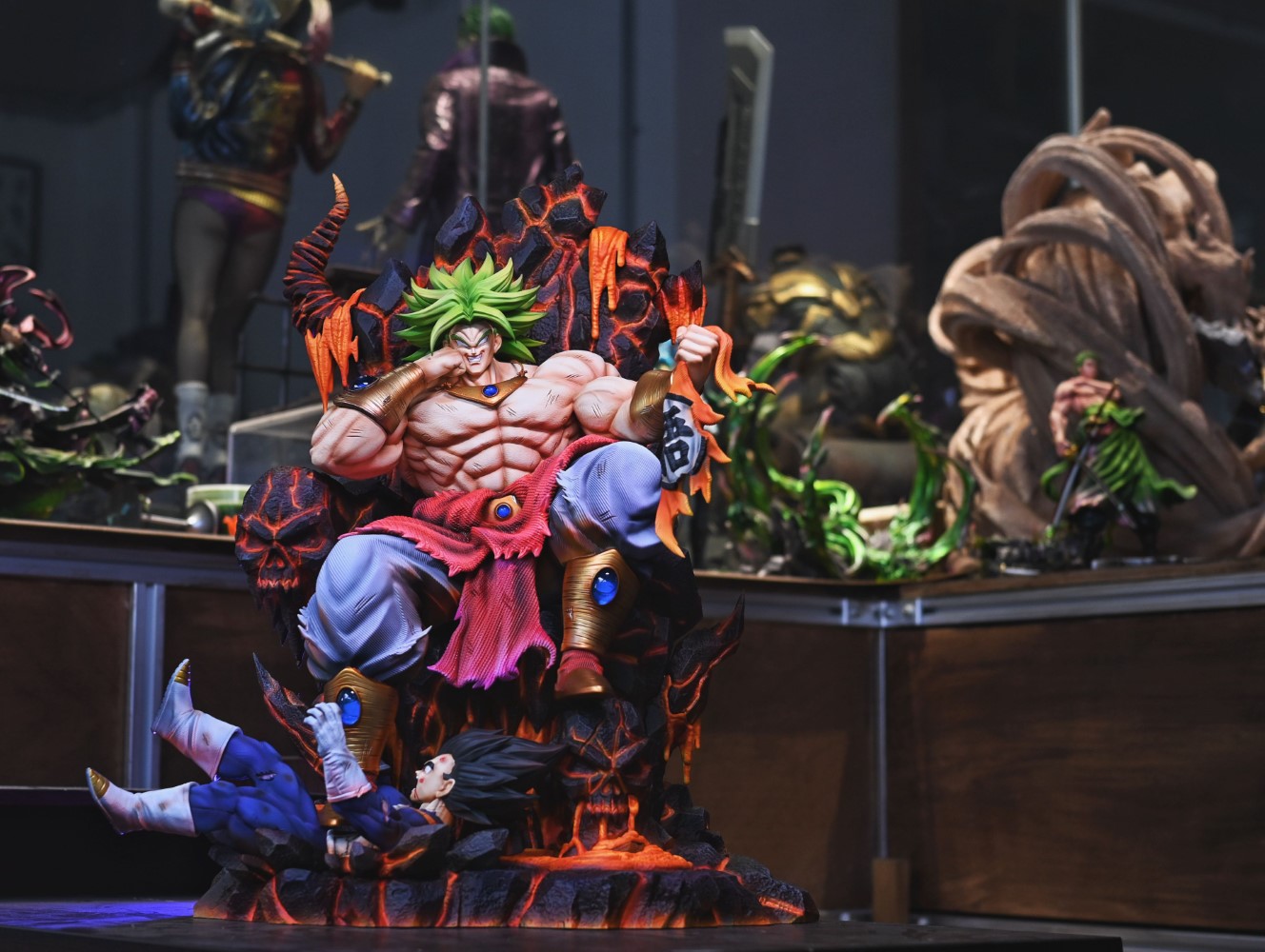 Throne Broly - Dragon Ball