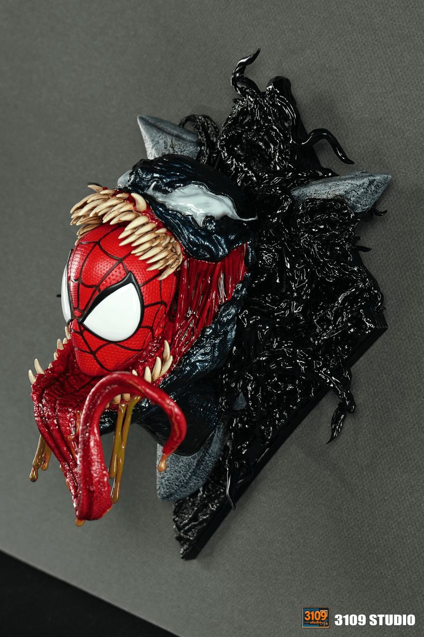 Spider Man Venom Wall Hanging