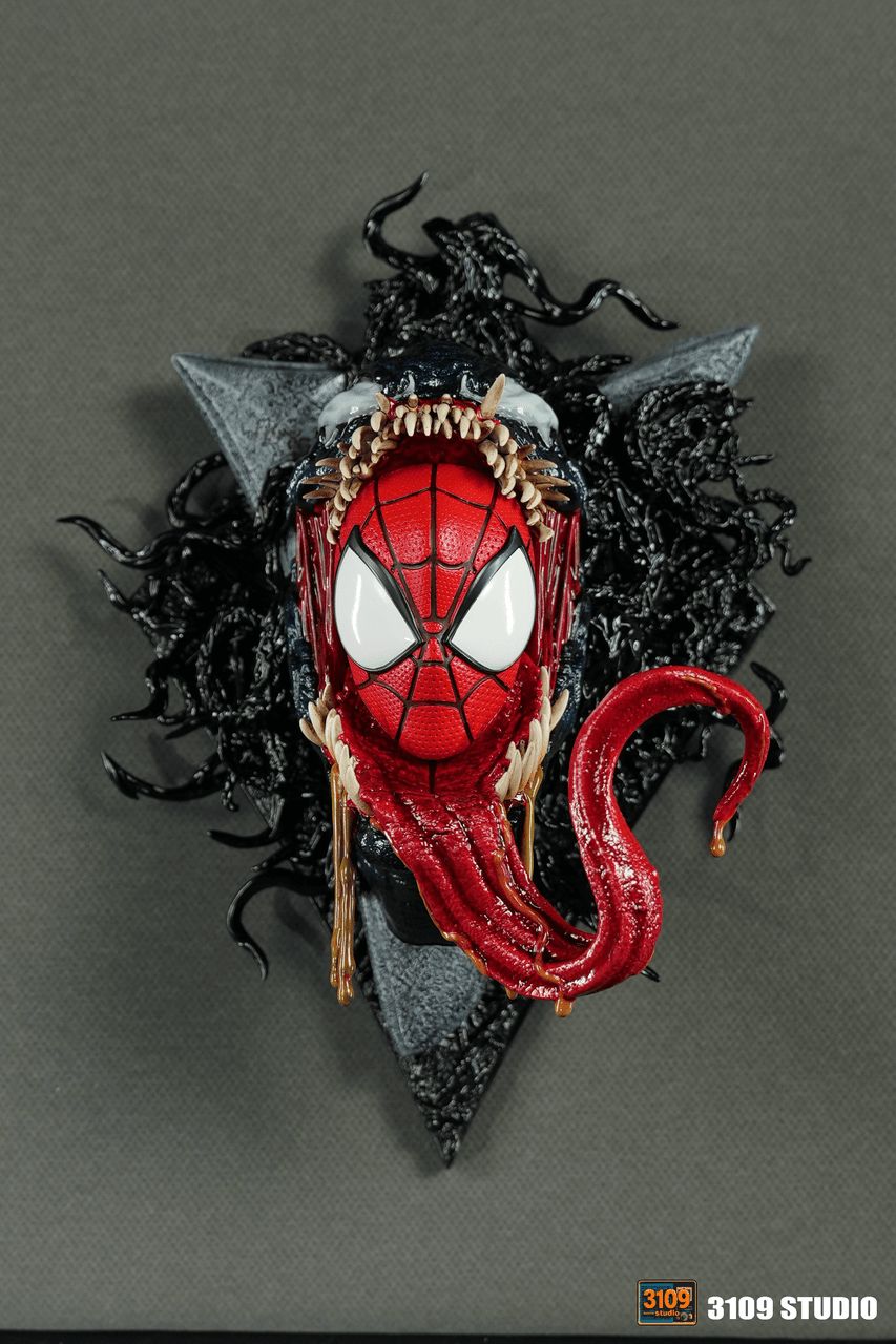 Spider Man Venom Wall Hanging