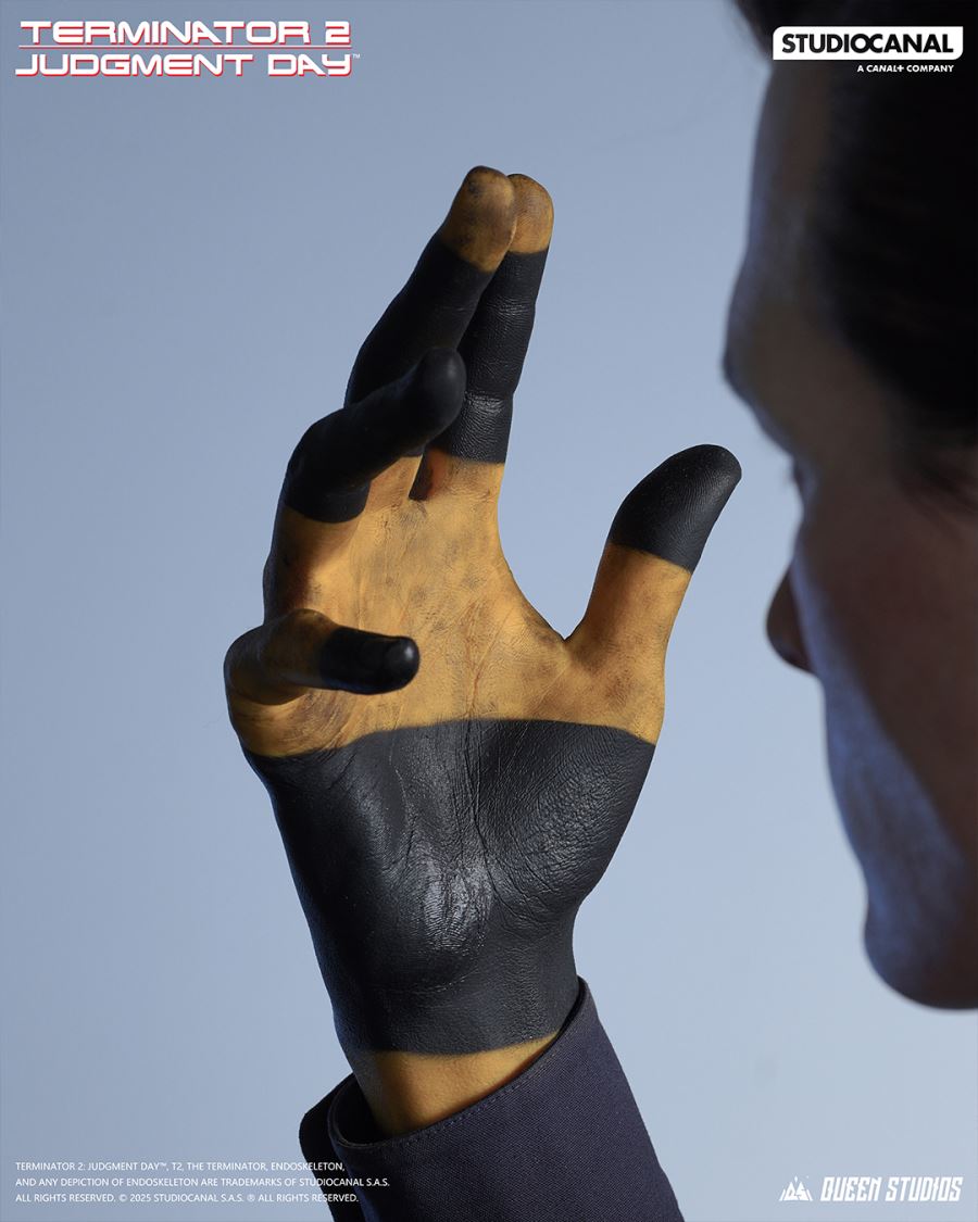The Terminator 2  : T-1000 Life-Size Bust