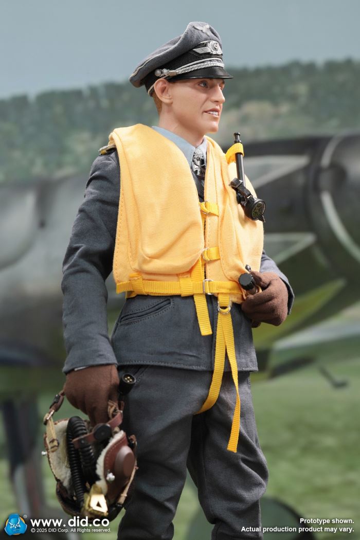 WWII German Ace Pilot Erich Hartmann 1/6