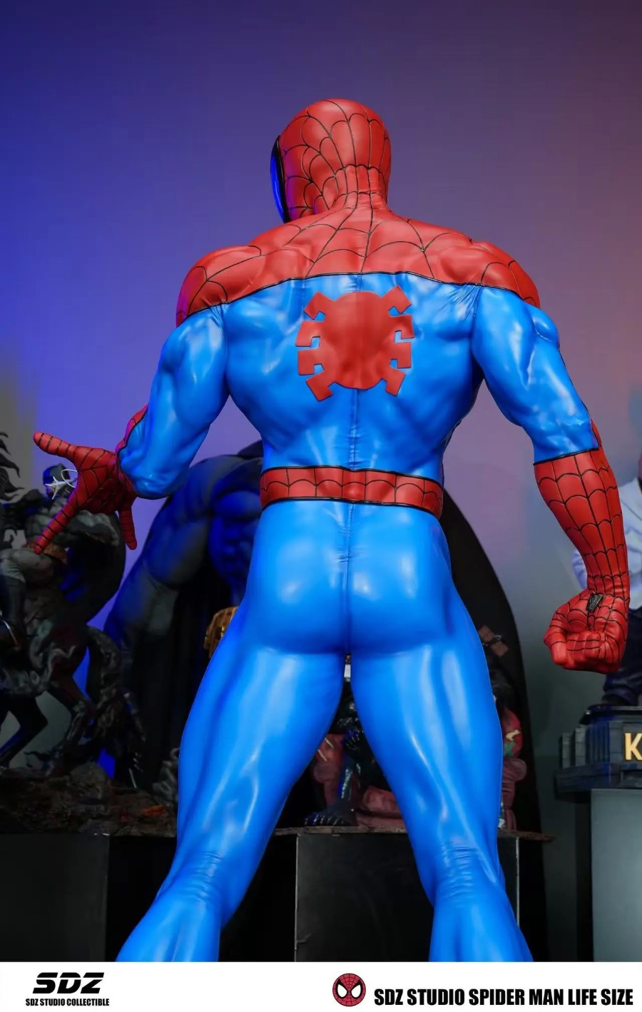 Spider-Man Comic Classic Life-Size