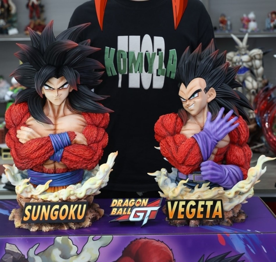 Super Saiyan 4 Goku - Dragon Ball