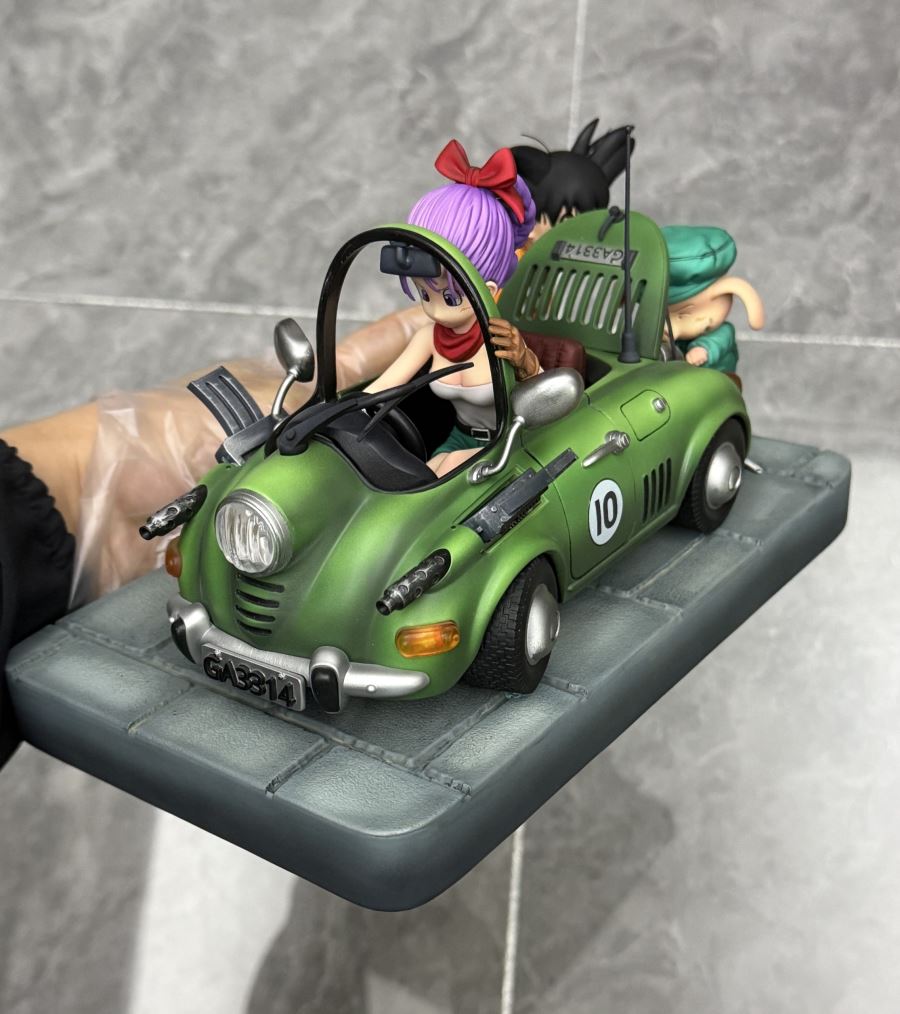 Dragon Ball MEGA Series 01 Son Goku Oolong Fixing the Car