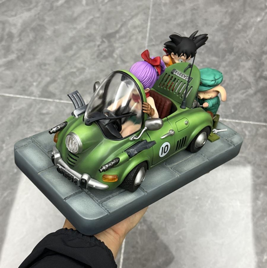 Dragon Ball MEGA Series 01 Son Goku Oolong Fixing the Car