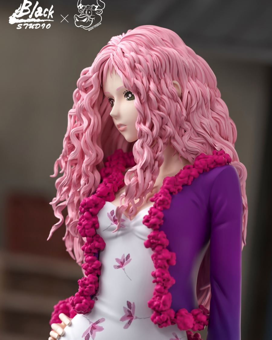 Layla Serizawa - NANA