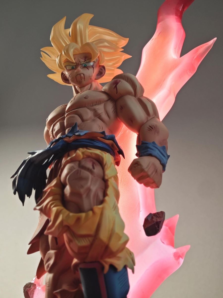 Super Saiyan Goku - Dragon Ball