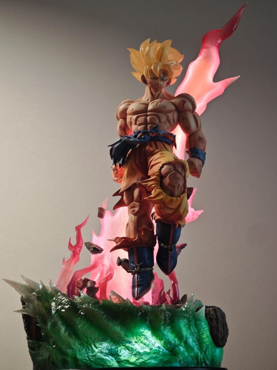 Super Saiyan Goku - Dragon Ball