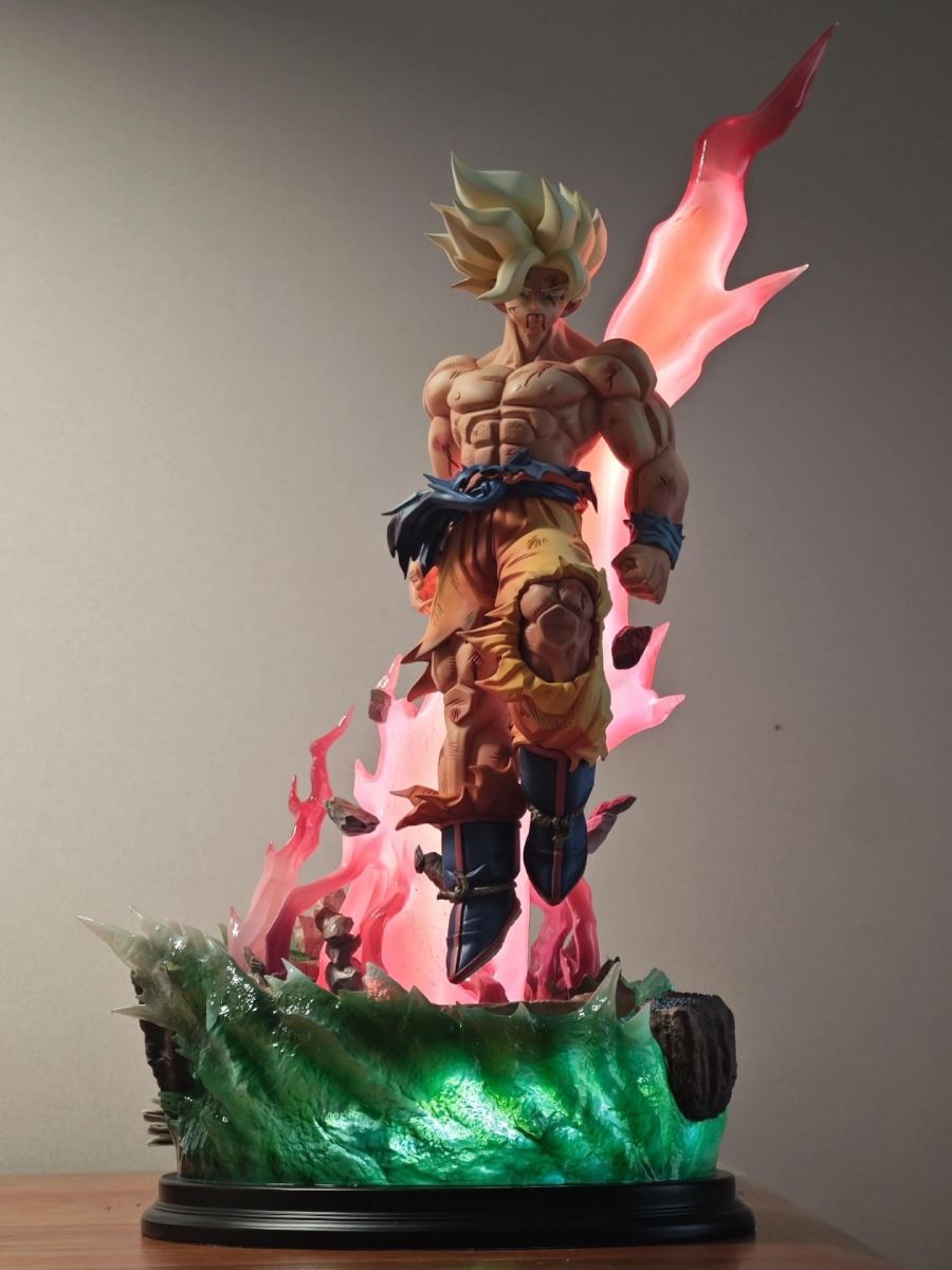 Super Saiyan Goku - Dragon Ball