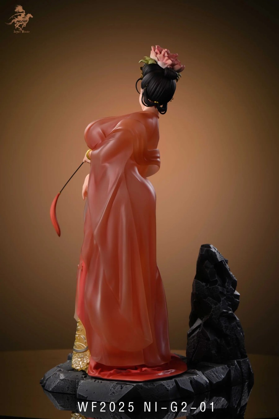 Court Ladies Wearing Flowers 1/5